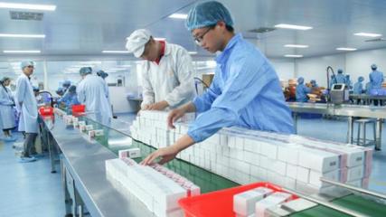 兰希黎携兰粉走进工厂 匠心执着，成就美的探索之旅